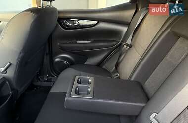 Внедорожник / Кроссовер Nissan Qashqai 2016 в 