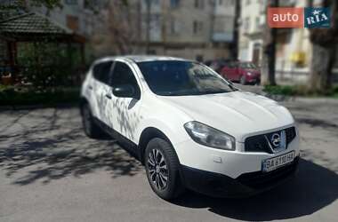 Внедорожник / Кроссовер Nissan Qashqai 2012 в 