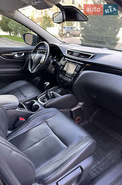 Внедорожник / Кроссовер Nissan Qashqai 2015 в 