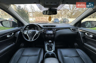 Внедорожник / Кроссовер Nissan Qashqai 2015 в 
