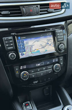Внедорожник / Кроссовер Nissan Qashqai 2015 в 