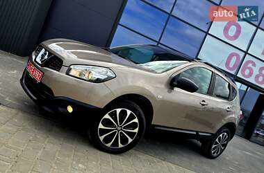 Внедорожник / Кроссовер Nissan Qashqai 2013 в 