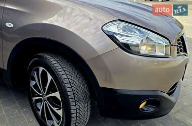 Внедорожник / Кроссовер Nissan Qashqai 2013 в 