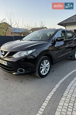 Внедорожник / Кроссовер Nissan Qashqai 2014 в 