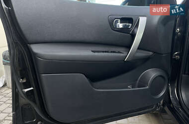 Внедорожник / Кроссовер Nissan Qashqai 2012 в 
