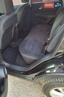 Внедорожник / Кроссовер Nissan Qashqai 2012 в 