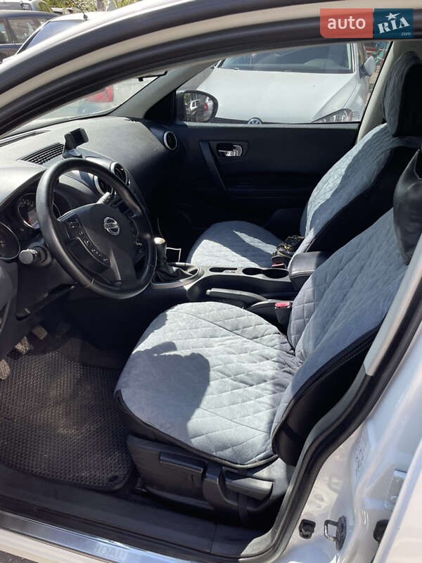 Позашляховик / Кросовер Nissan Qashqai 2012 в Києві