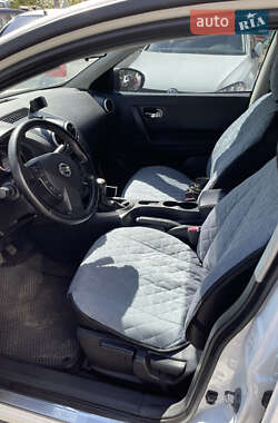 Позашляховик / Кросовер Nissan Qashqai 2012 в 