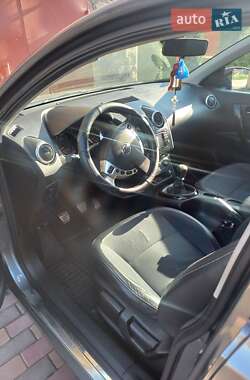 Внедорожник / Кроссовер Nissan Qashqai 2013 в 