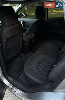 Внедорожник / Кроссовер Nissan Qashqai 2008 в 