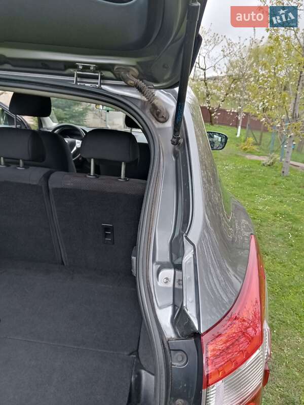 Внедорожник / Кроссовер Nissan Qashqai 2014 в Ивано-Франковске