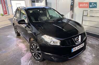 Внедорожник / Кроссовер Nissan Qashqai 2012 в 