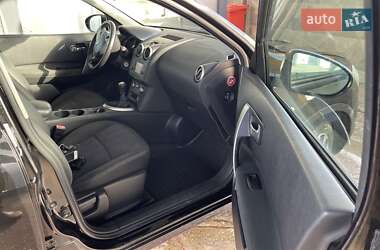 Внедорожник / Кроссовер Nissan Qashqai 2012 в 