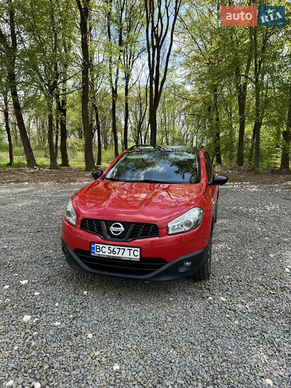 Позашляховик / Кросовер Nissan Qashqai 2012 в Самборі