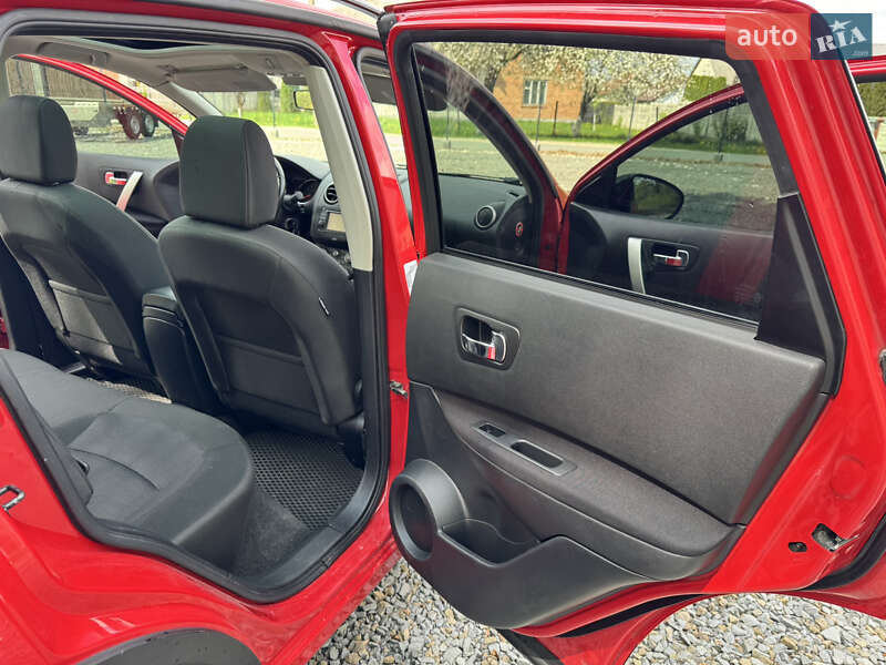 Позашляховик / Кросовер Nissan Qashqai 2012 в Самборі