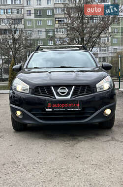 Позашляховик / Кросовер Nissan Qashqai 2013 в 