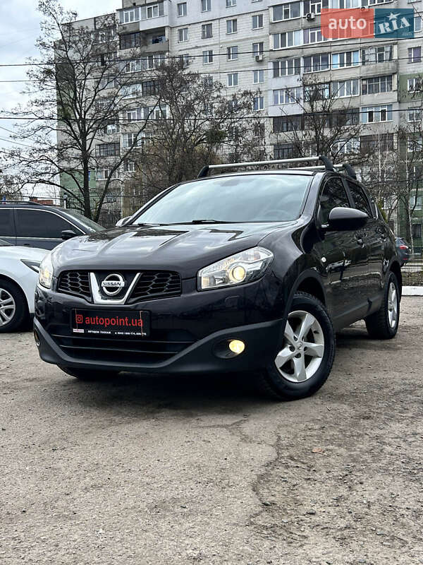 Позашляховик / Кросовер Nissan Qashqai 2013 в 