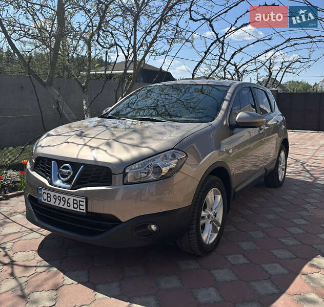 Позашляховик / Кросовер Nissan Qashqai 2011 в 