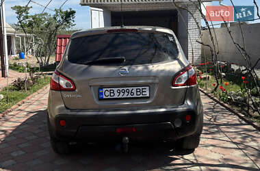Позашляховик / Кросовер Nissan Qashqai 2011 в 