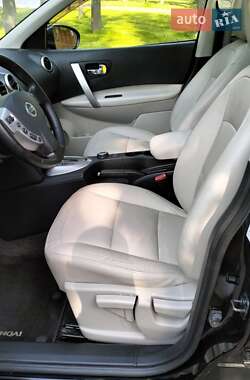 Позашляховик / Кросовер Nissan Qashqai 2012 в 