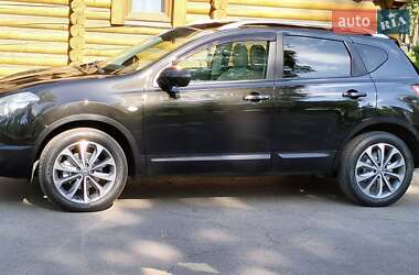 Позашляховик / Кросовер Nissan Qashqai 2012 в 