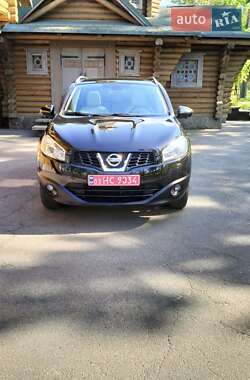 Позашляховик / Кросовер Nissan Qashqai 2012 в 