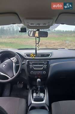 Позашляховик / Кросовер Nissan Qashqai 2017 в 