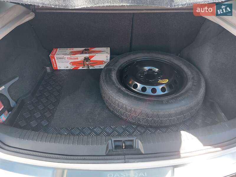 Позашляховик / Кросовер Nissan Qashqai 2013 в Ужгороді