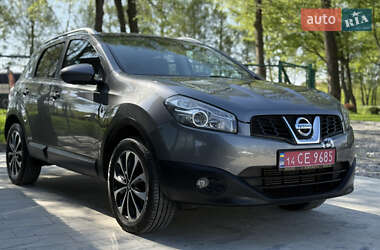 Внедорожник / Кроссовер Nissan Qashqai 2012 в 