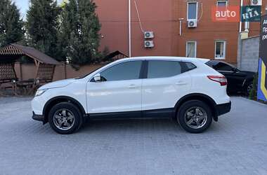 Позашляховик / Кросовер Nissan Qashqai 2015 в 
