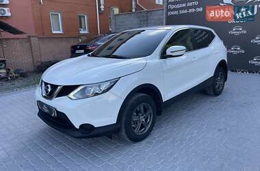 Позашляховик / Кросовер Nissan Qashqai 2015 в 