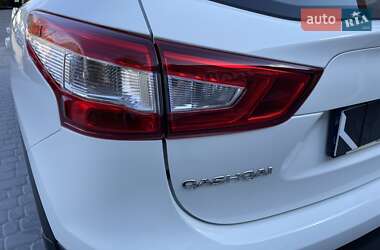 Позашляховик / Кросовер Nissan Qashqai 2015 в 