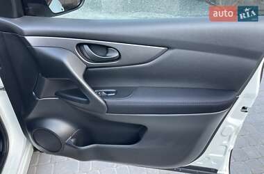 Позашляховик / Кросовер Nissan Qashqai 2015 в 