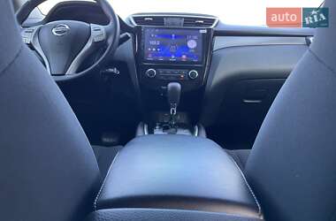 Позашляховик / Кросовер Nissan Qashqai 2015 в 