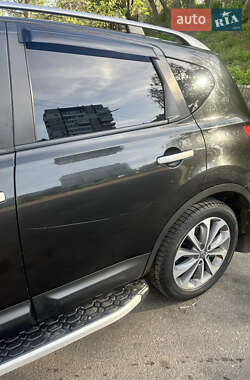 Позашляховик / Кросовер Nissan Qashqai 2009 в 