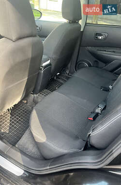 Позашляховик / Кросовер Nissan Qashqai 2009 в 