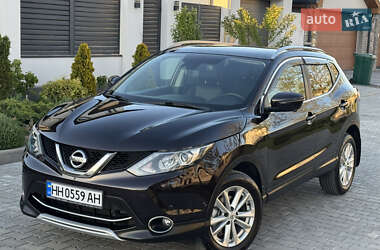 Позашляховик / Кросовер Nissan Qashqai 2015 в 