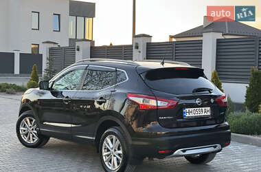 Позашляховик / Кросовер Nissan Qashqai 2015 в 