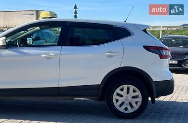 Внедорожник / Кроссовер Nissan Qashqai 2018 в 