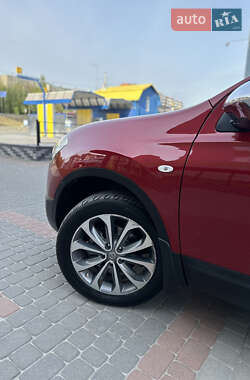 Внедорожник / Кроссовер Nissan Qashqai 2010 в 