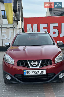 Внедорожник / Кроссовер Nissan Qashqai 2010 в 