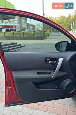 Внедорожник / Кроссовер Nissan Qashqai 2010 в 