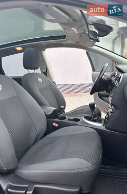Внедорожник / Кроссовер Nissan Qashqai 2010 в 