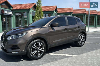 Позашляховик / Кросовер Nissan Qashqai 2020 в 