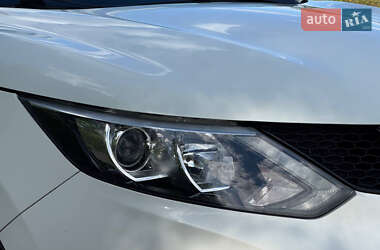 Позашляховик / Кросовер Nissan Qashqai 2018 в 