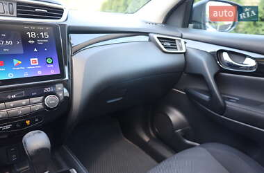 Внедорожник / Кроссовер Nissan Qashqai 2016 в 