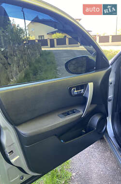 Внедорожник / Кроссовер Nissan Qashqai 2008 в 