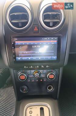 Внедорожник / Кроссовер Nissan Qashqai 2007 в 
