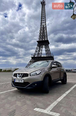 Позашляховик / Кросовер Nissan Qashqai 2012 в Харкові