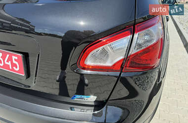 Внедорожник / Кроссовер Nissan Qashqai 2011 в 